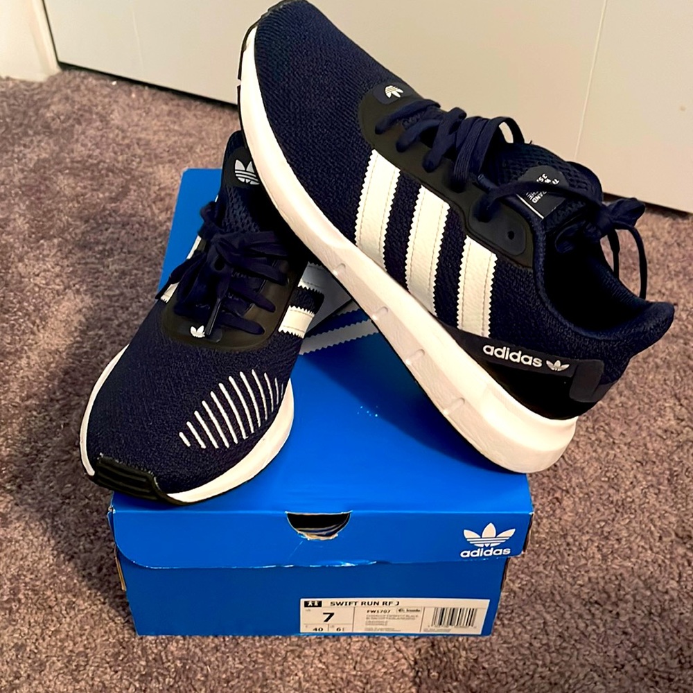Adidas swift run shoes. Never worn.